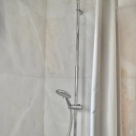 House Upscale With Pool 빌라