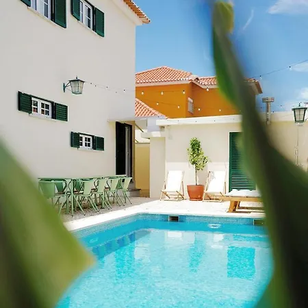 House Upscale With Pool