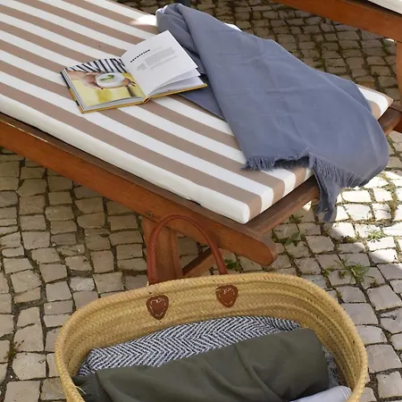 House Upscale With Pool *