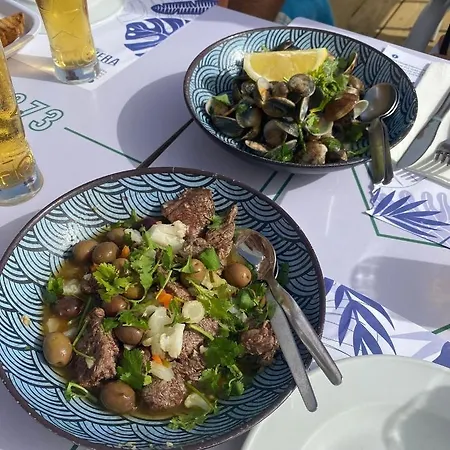 House Upscale With Pool *