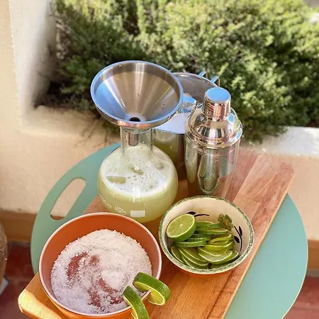 House Upscale With Pool *