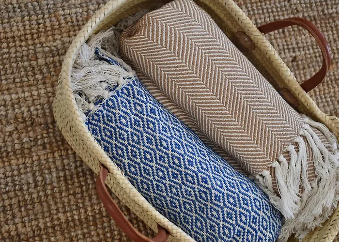 House Upscale With Pool