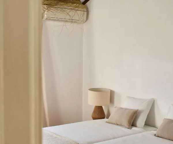 House Upscale With Pool *