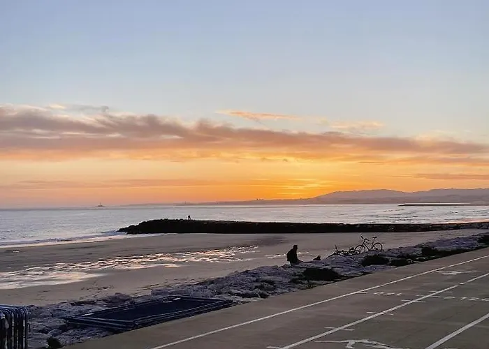 House Upscale With Pool Villa Costa de Caparica