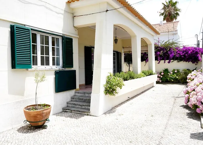 House Upscale With Pool Villa Costa de Caparica