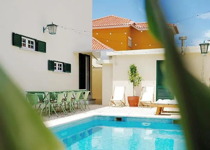 House Upscale With Pool