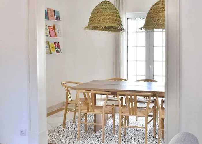 House Upscale With Pool * Costa de Caparica