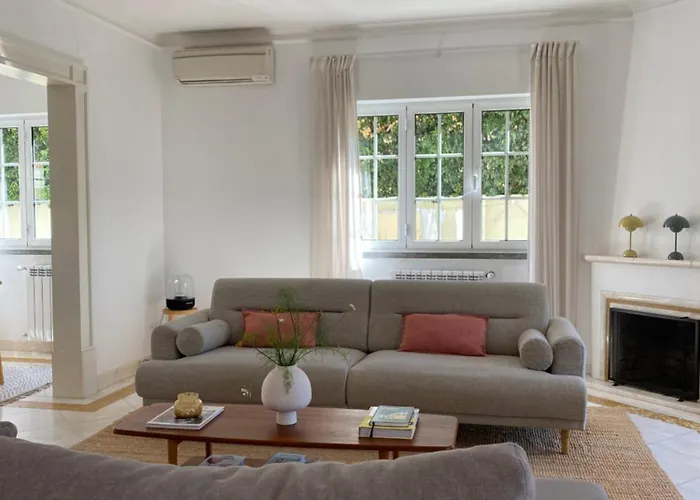 House Upscale With Pool Costa de Caparica