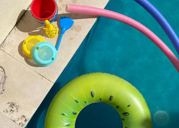 House Upscale With Pool Villa