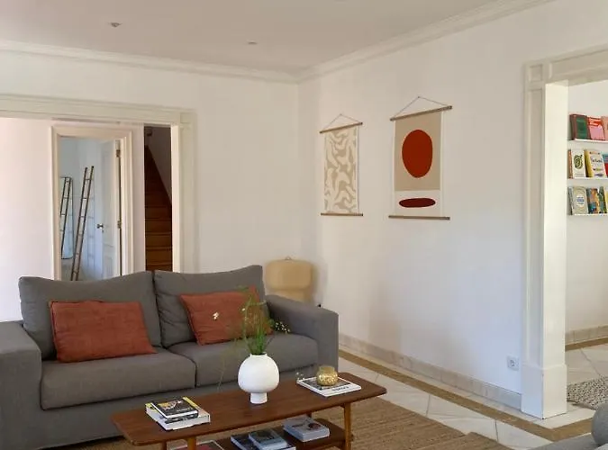 House Upscale With Pool Villa Costa de Caparica