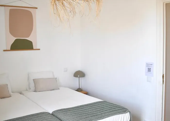 House Upscale With Pool Villa Costa de Caparica