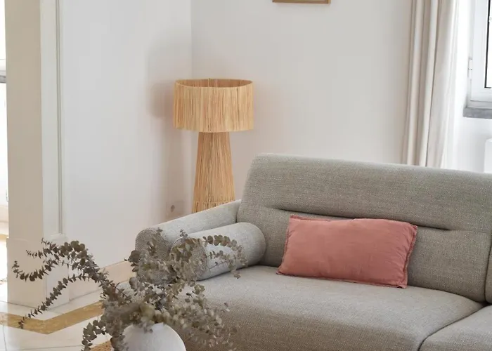 House Upscale With Pool